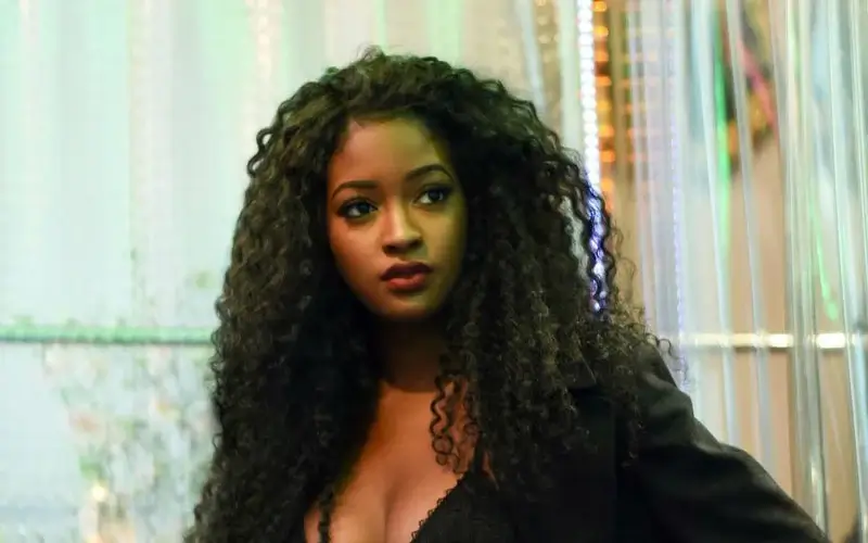 Things Women Put On That Men Find Instantly Attractive2