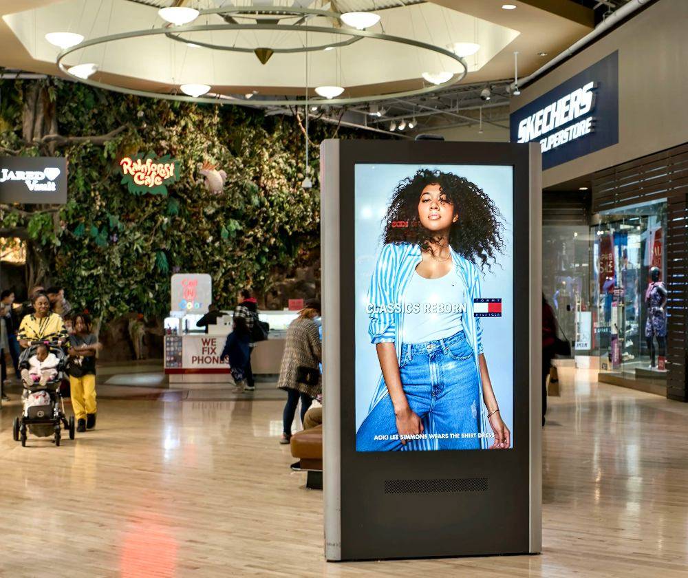 Shopping Mall Advertising