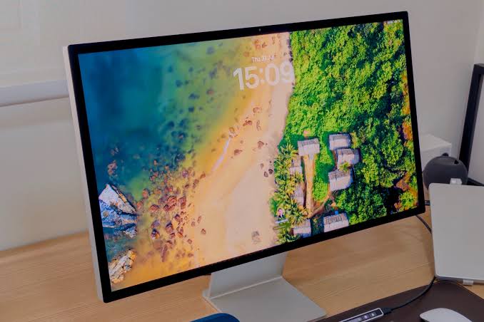 17759256994275868449985855298212