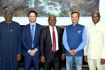 17762418055103552723121350785407