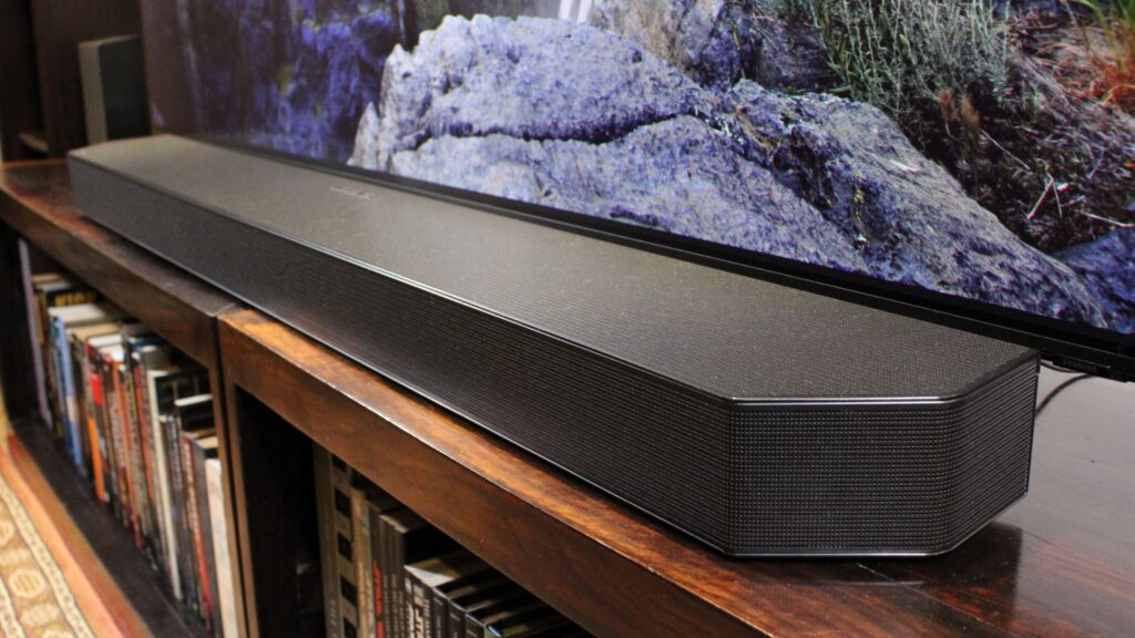 Samsung Q Series Soundbar with TV 