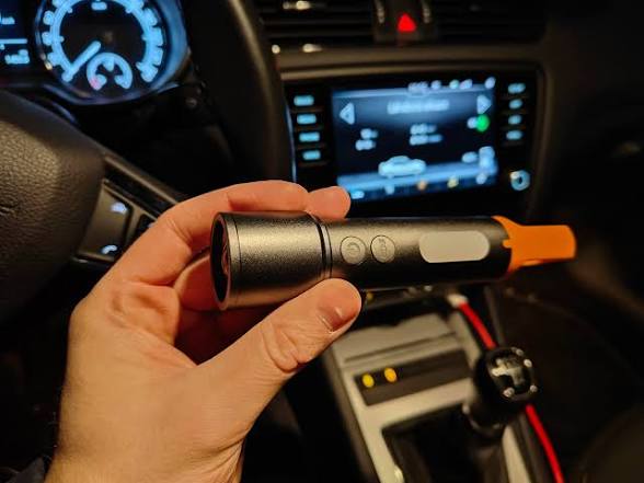 Essential Items to Always Carry in Your Car