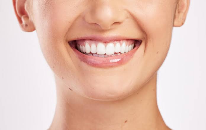 How to Whiten Your Teeth Without Damaging Enamel