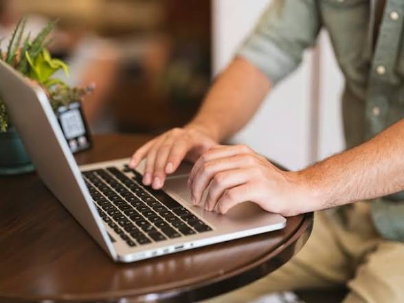 How to Speed Up a Slow Laptop in 10 Minutes (Without Buying Anything)